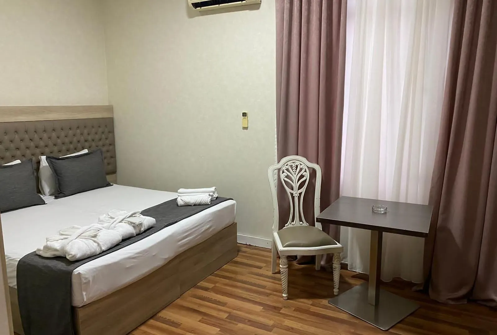 Hotel Empire Business באקו